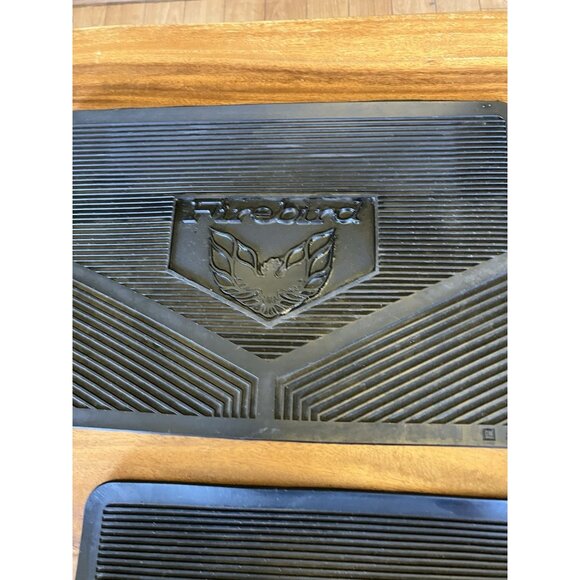 Genuine GM 1975-81 FIREBIRD TRANS AM Black/Rubber FLOOR MAT SET Made in the USA - Picture 5 of 12